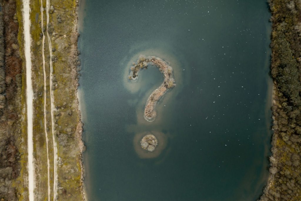Strange sign in the middle of a lake